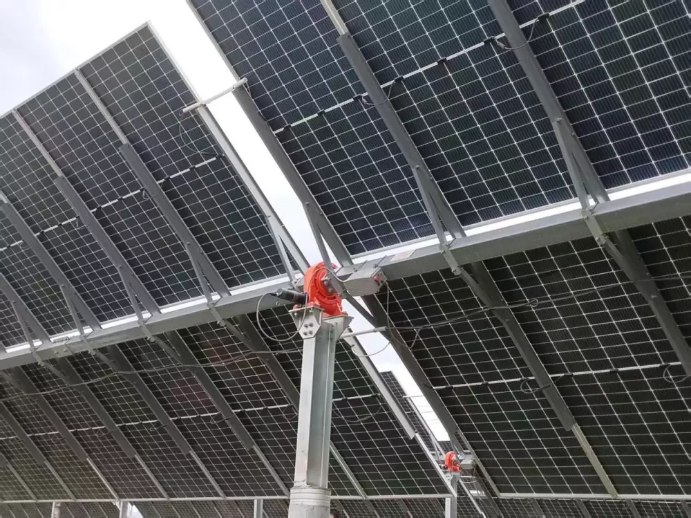 PV Module Tracking Controller